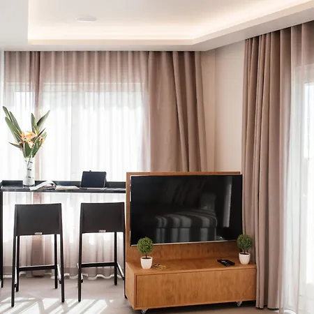 Luxurious T2 Varandas Xiii Apartament